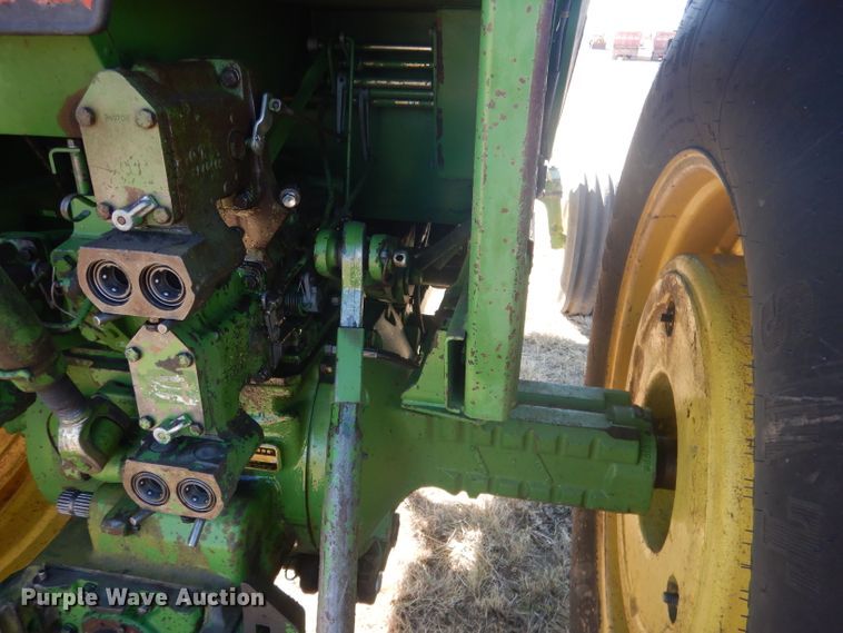 image for item DG4609 1976 John Deere 4430  tractor