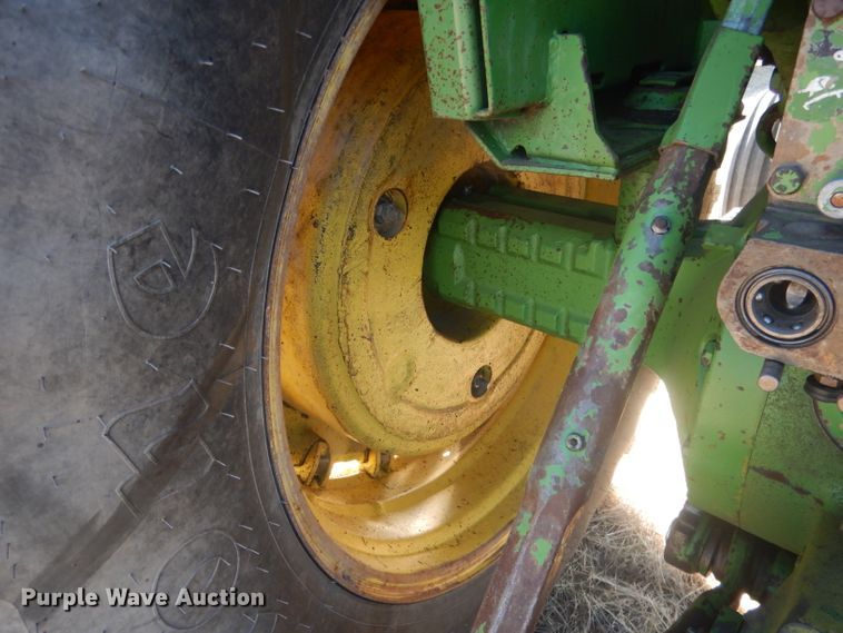 image for item DG4609 1976 John Deere 4430  tractor