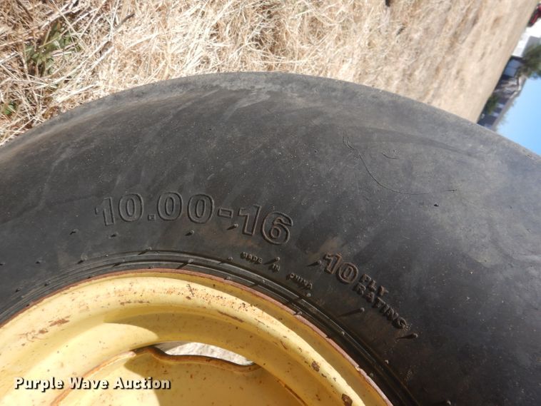 image for item DG4609 1976 John Deere 4430  tractor