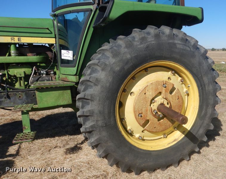 image for item DG4609 1976 John Deere 4430  tractor