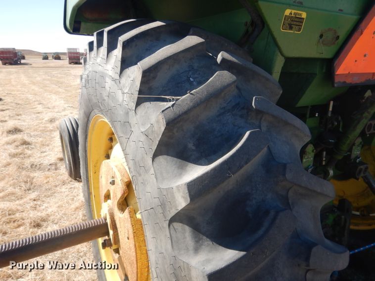 image for item DG4609 1976 John Deere 4430  tractor