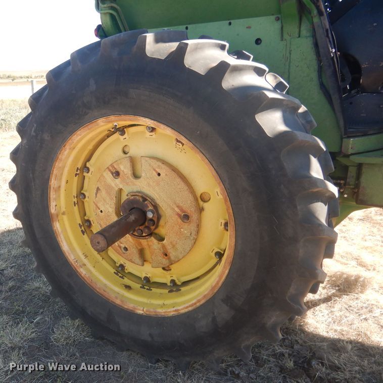 image for item DG4609 1976 John Deere 4430  tractor