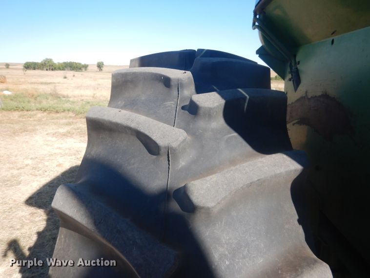 image for item DG4609 1976 John Deere 4430  tractor