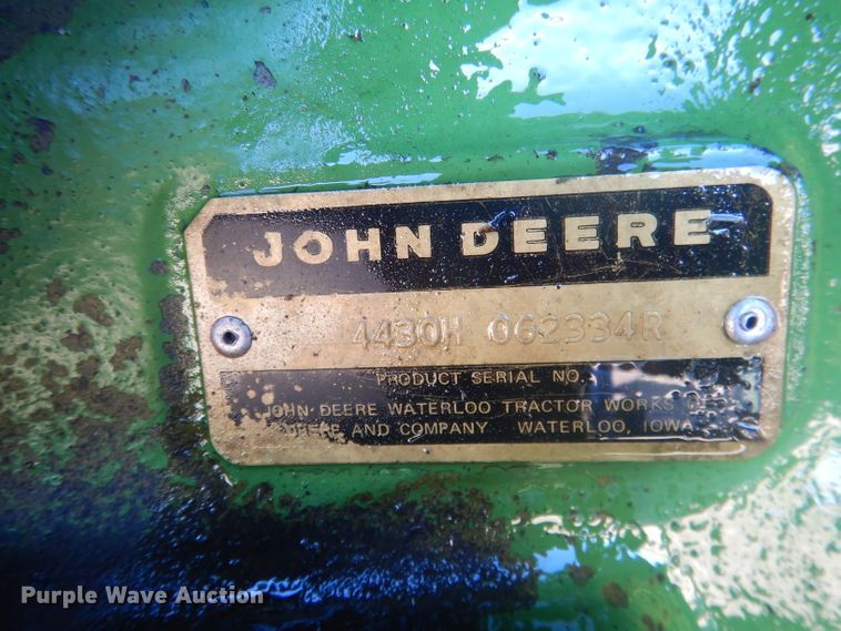image for item DG4609 1976 John Deere 4430  tractor