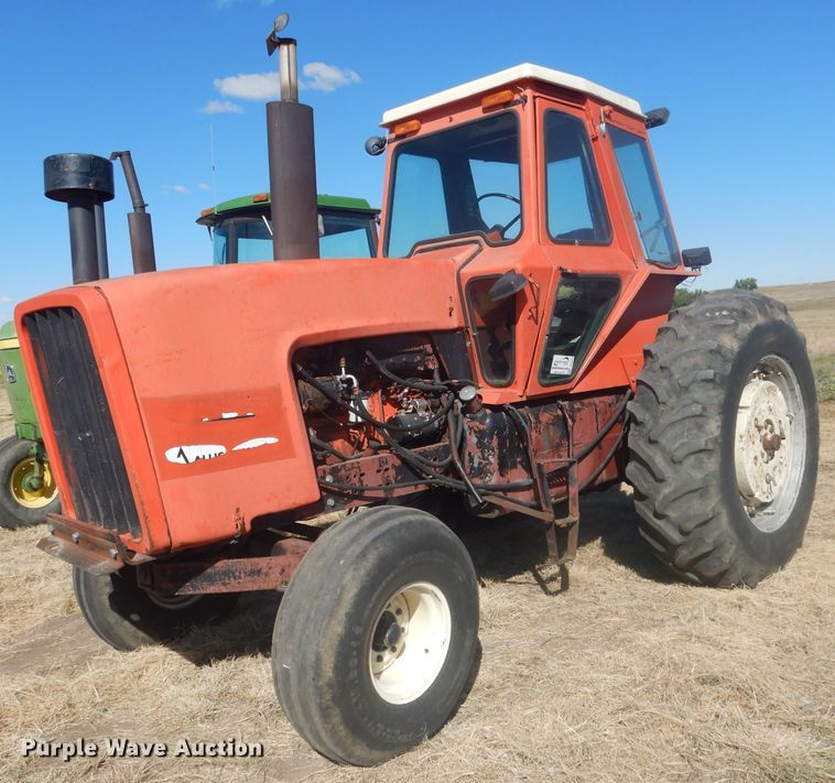 image for item DG4610 1977 Allis Chalmers 7060  tractor