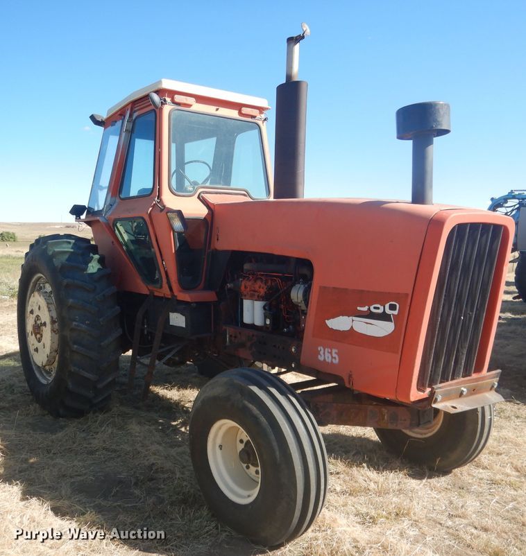 image for item DG4610 1977 Allis Chalmers 7060  tractor