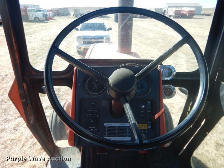 image for item DG4610 1977 Allis Chalmers 7060  tractor