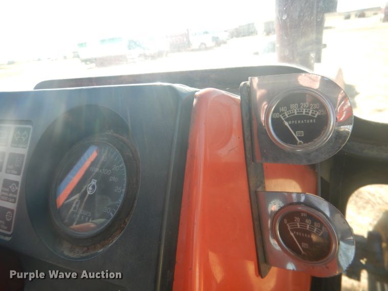 image for item DG4610 1977 Allis Chalmers 7060  tractor