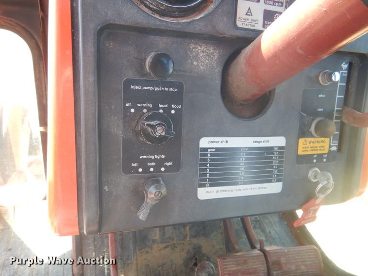 image for item DG4610 1977 Allis Chalmers 7060  tractor