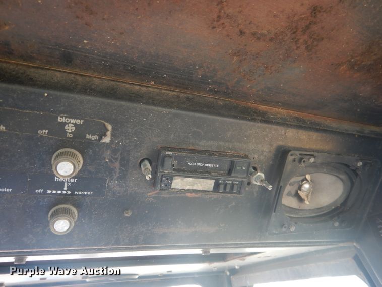 image for item DG4610 1977 Allis Chalmers 7060  tractor