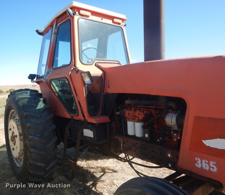 image for item DG4610 1977 Allis Chalmers 7060  tractor