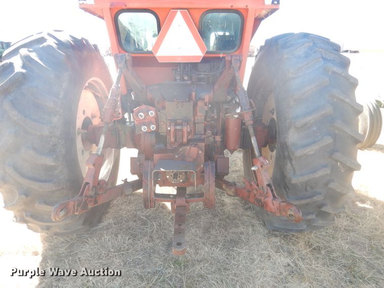 image for item DG4610 1977 Allis Chalmers 7060  tractor
