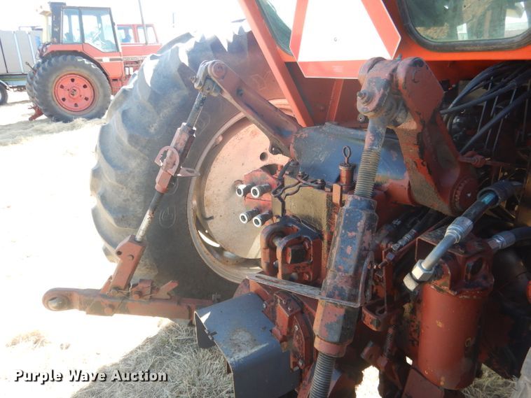 image for item DG4610 1977 Allis Chalmers 7060  tractor