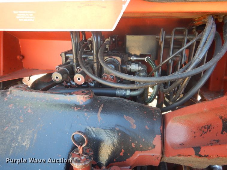 image for item DG4610 1977 Allis Chalmers 7060  tractor