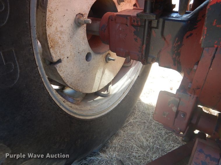 image for item DG4610 1977 Allis Chalmers 7060  tractor