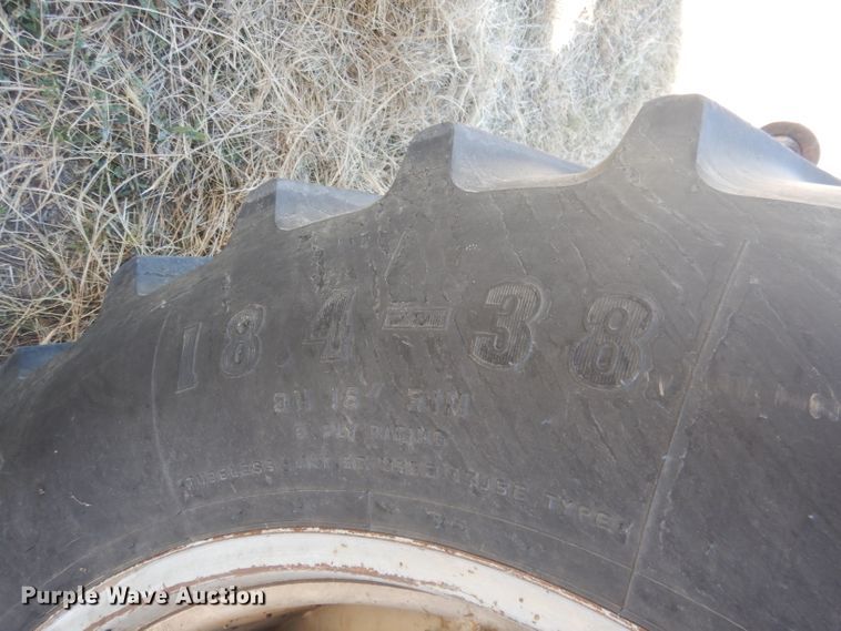 image for item DG4610 1977 Allis Chalmers 7060  tractor