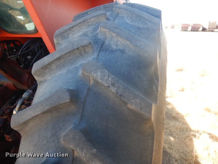 image for item DG4610 1977 Allis Chalmers 7060  tractor