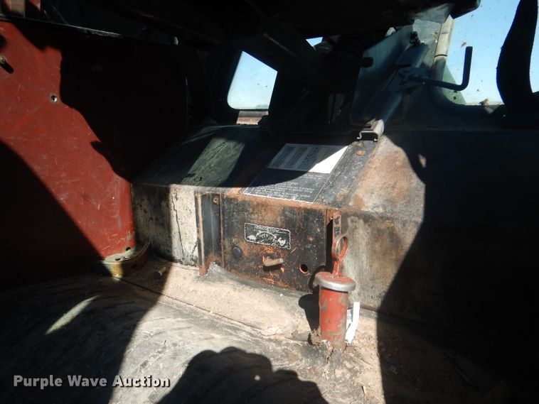 image for item DG4610 1977 Allis Chalmers 7060  tractor