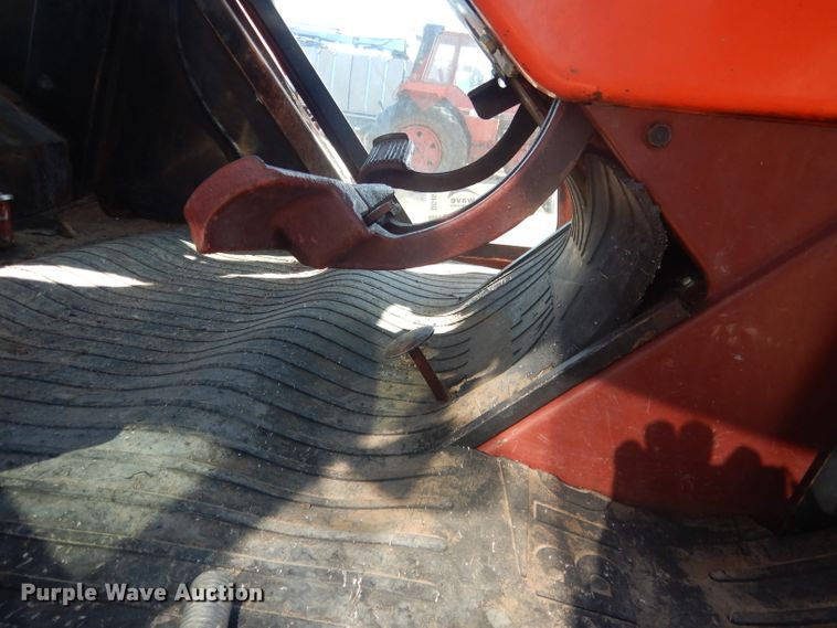 image for item DG4610 1977 Allis Chalmers 7060  tractor