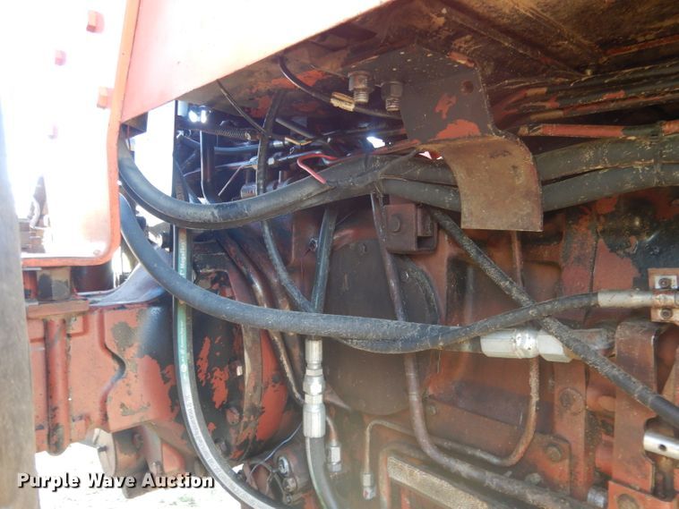 image for item DG4610 1977 Allis Chalmers 7060  tractor