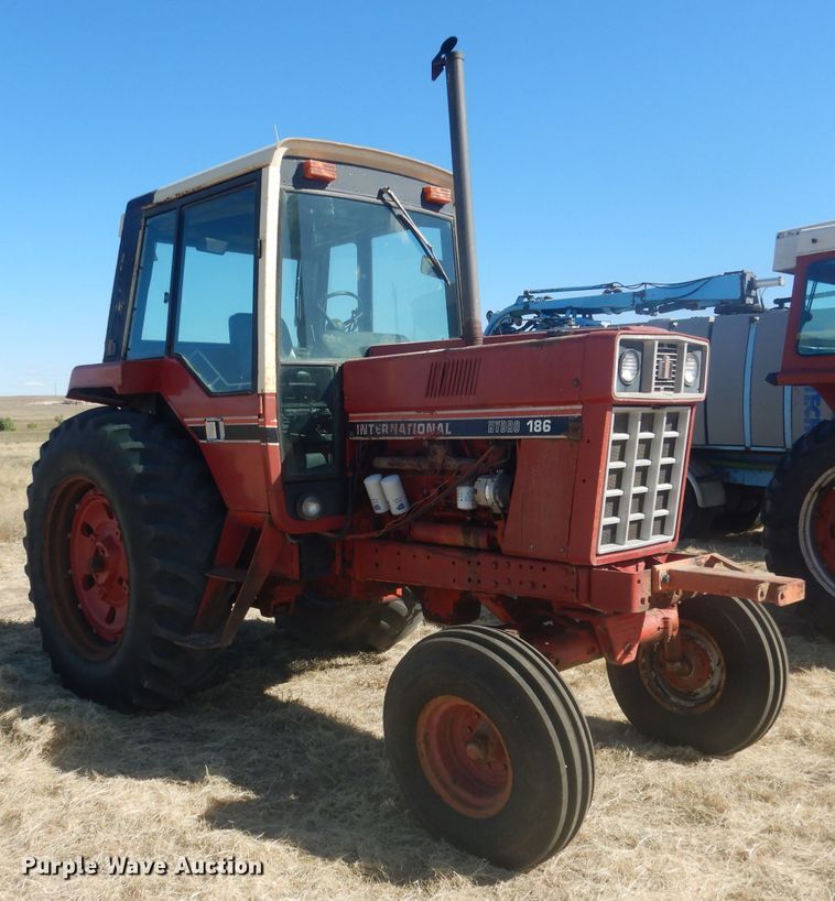 image for item DG4611 1978 International Hydro 186  tractor