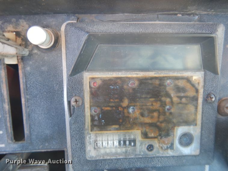 image for item DG4611 1978 International Hydro 186  tractor