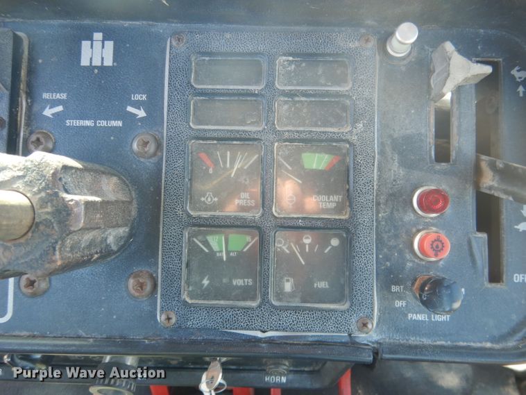 image for item DG4611 1978 International Hydro 186  tractor