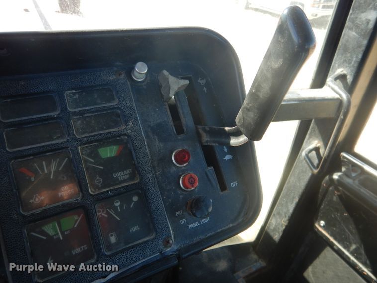 image for item DG4611 1978 International Hydro 186  tractor