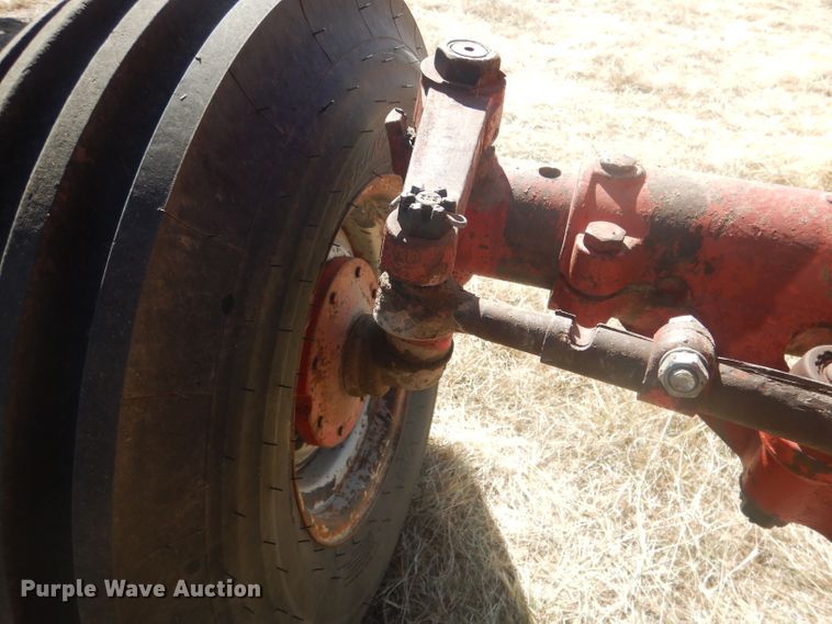 image for item DG4611 1978 International Hydro 186  tractor