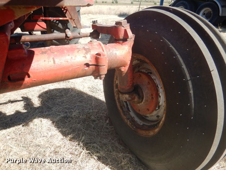 image for item DG4611 1978 International Hydro 186  tractor