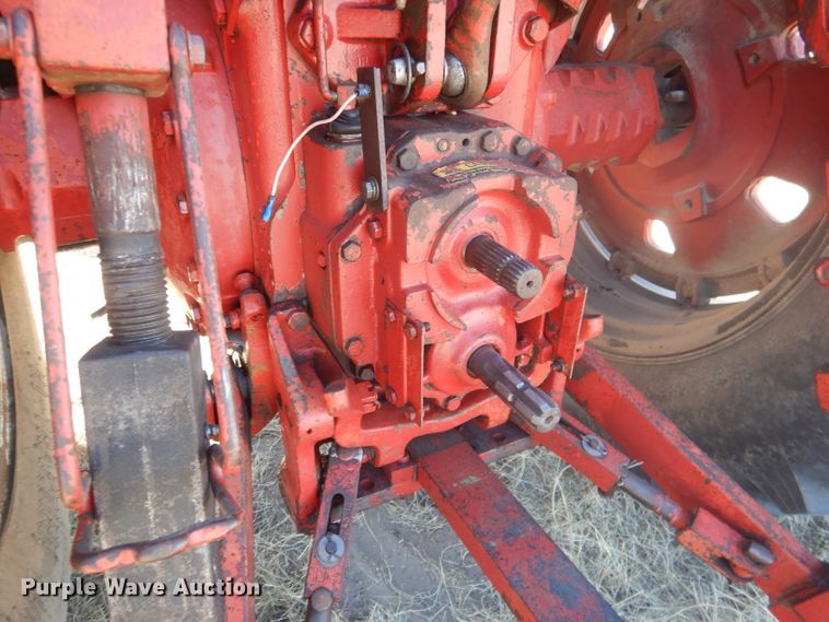 image for item DG4611 1978 International Hydro 186  tractor