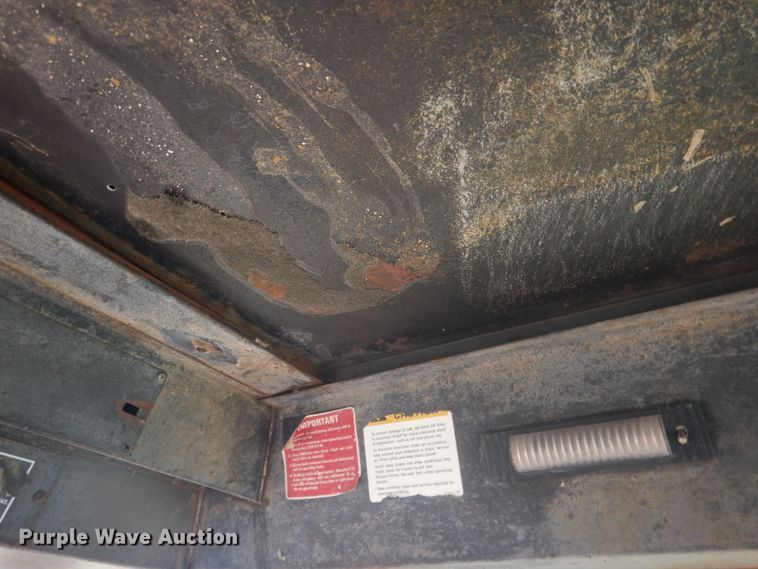 image for item DG4612 1974 International 1066  tractor