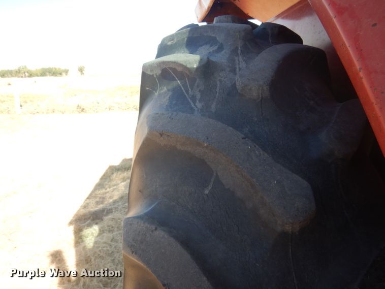 image for item DG4612 1974 International 1066  tractor