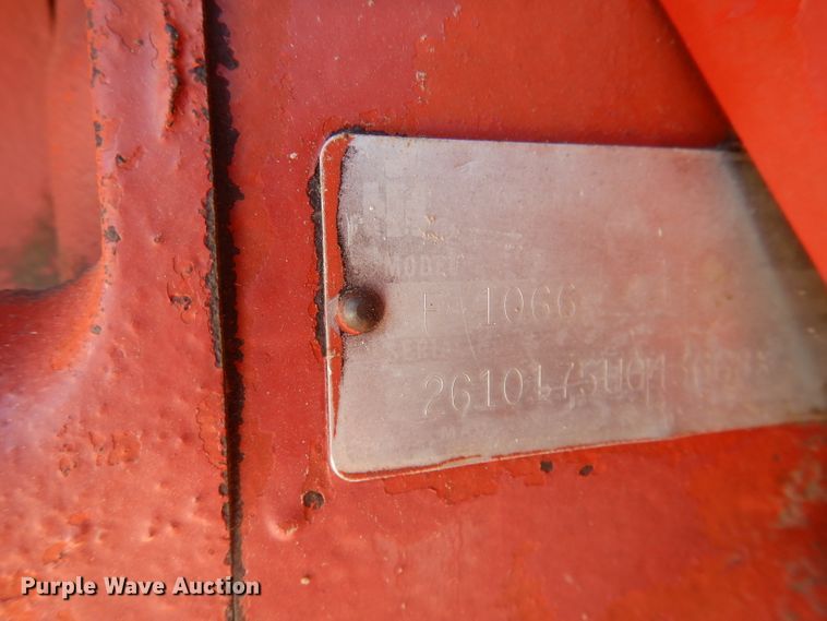 image for item DG4612 1974 International 1066  tractor