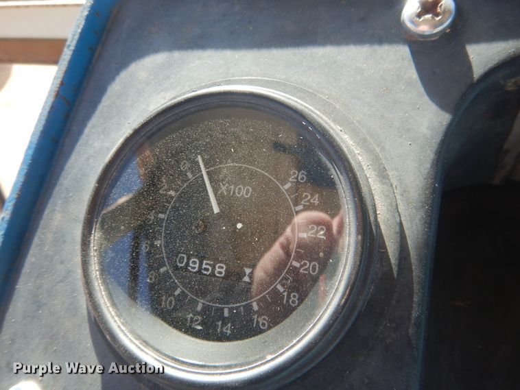 image for item DG4613 1968 Ford 8000  tractor