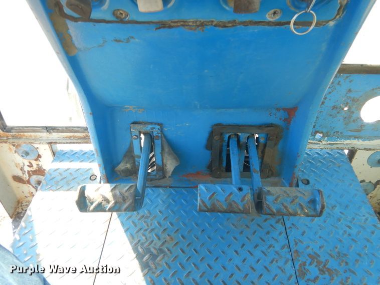 image for item DG4613 1968 Ford 8000  tractor