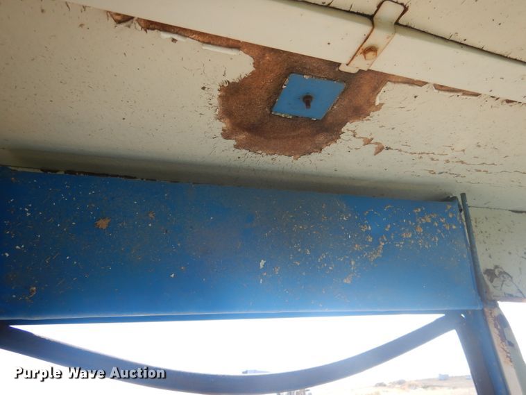 image for item DG4613 1968 Ford 8000  tractor