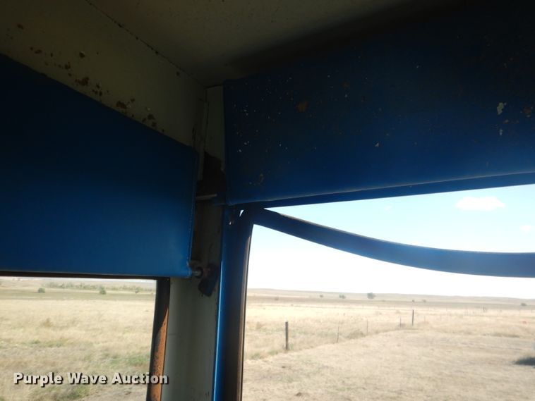 image for item DG4613 1968 Ford 8000  tractor