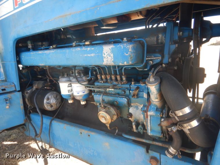 image for item DG4613 1968 Ford 8000  tractor