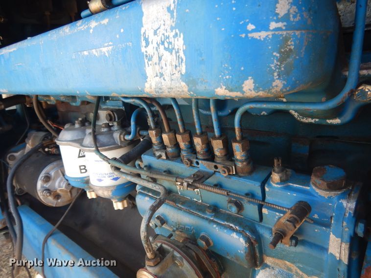 image for item DG4613 1968 Ford 8000  tractor