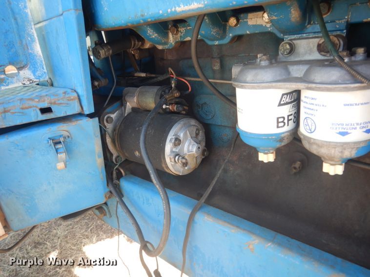 image for item DG4613 1968 Ford 8000  tractor