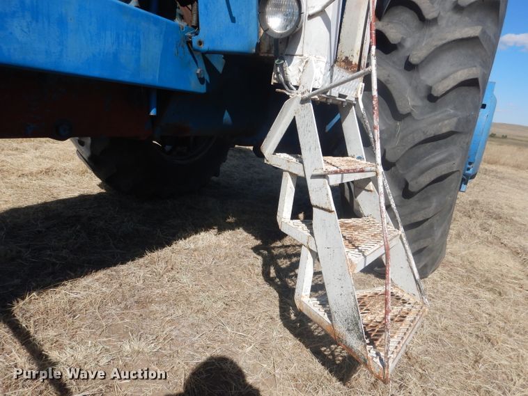 image for item DG4613 1968 Ford 8000  tractor