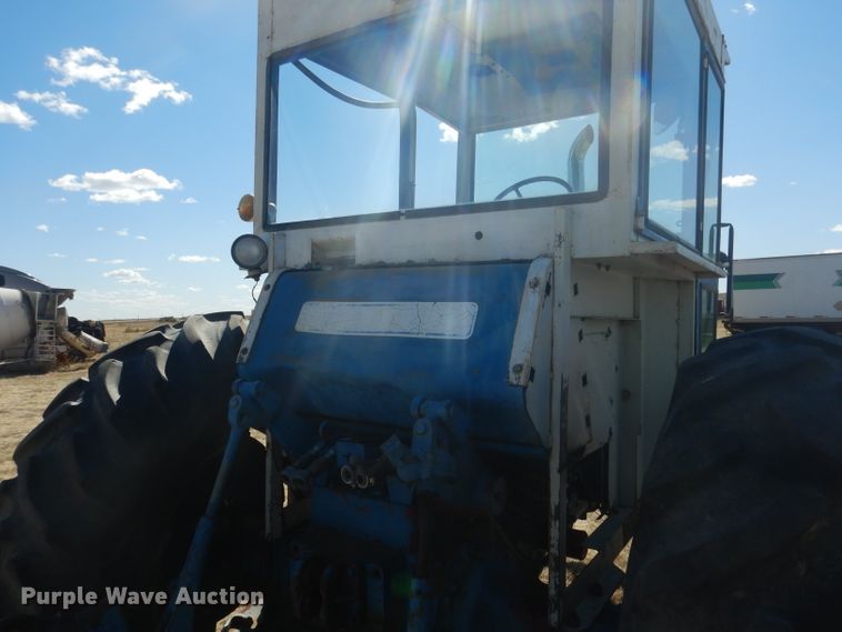image for item DG4613 1968 Ford 8000  tractor