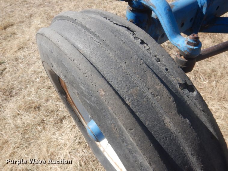 image for item DG4613 1968 Ford 8000  tractor