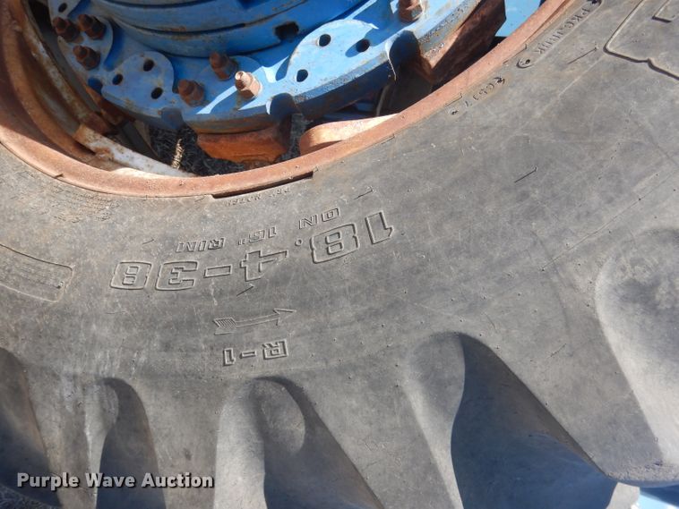 image for item DG4613 1968 Ford 8000  tractor