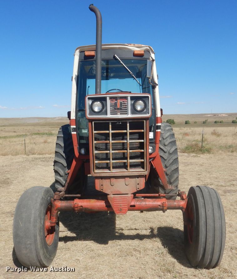 image for item DG4615 1980 International 1486  tractor