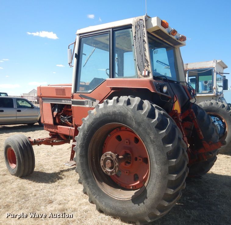 image for item DG4615 1980 International 1486  tractor
