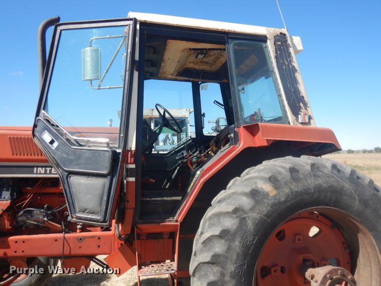 image for item DG4615 1980 International 1486  tractor
