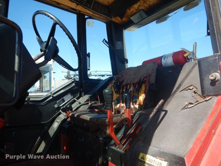 image for item DG4615 1980 International 1486  tractor