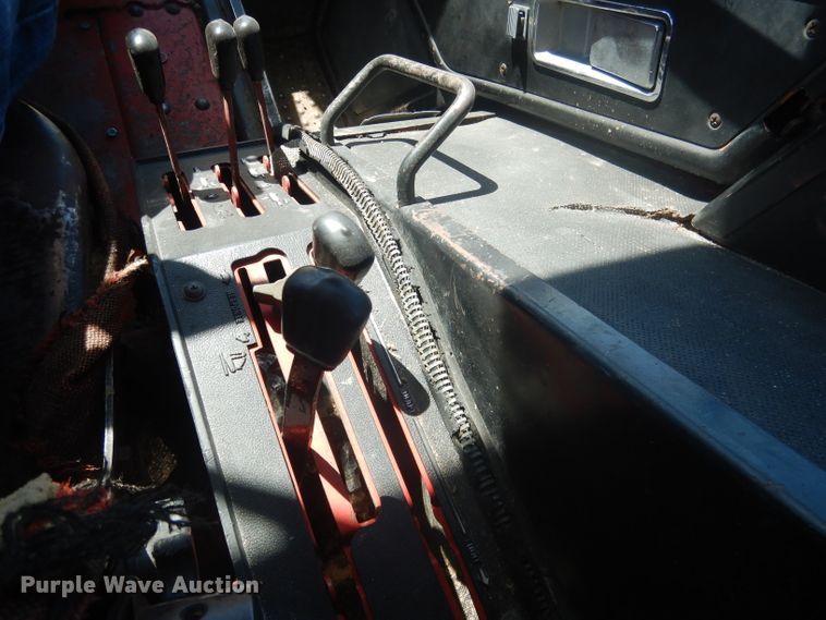 image for item DG4615 1980 International 1486  tractor